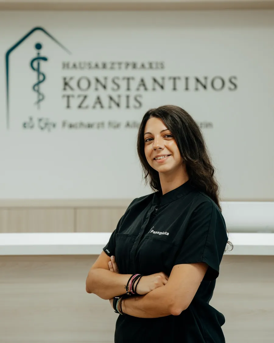 Panagiota vom Praxisteam der Hausarztpraxis Tzanis